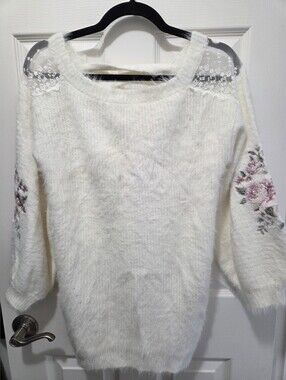 LIZ LISA Sleeve Embroidered Knit Dress